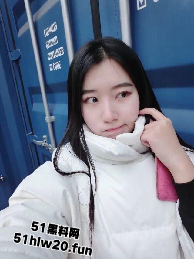 网盘泄密资源，辽宁大连新婚少妇【白诗怡】私密照片视频全泄露，照片精彩视频内容超劲爆。-9