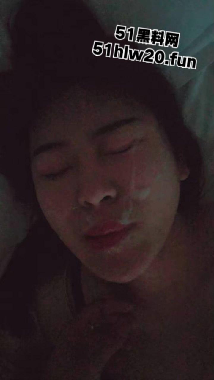 网盘泄密资源，辽宁大连新婚少妇【白诗怡】私密照片视频全泄露，照片精彩视频内容超劲爆。-11