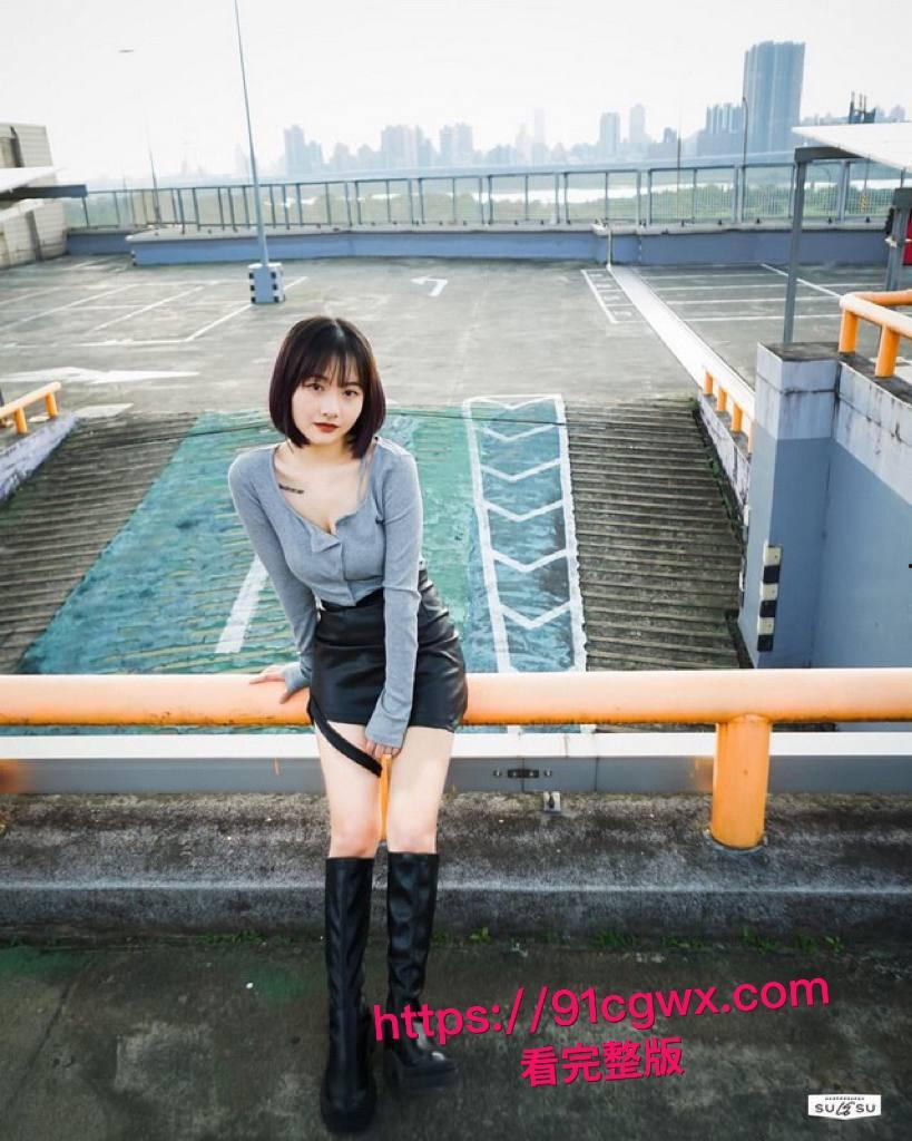 浙江金华女大郑丝婕反差婊实锤!平时清纯学妹私下爱当母狗舔大鸡巴,后入爆操骚穴喷水还爱语音厅聊骚勾男人!-7