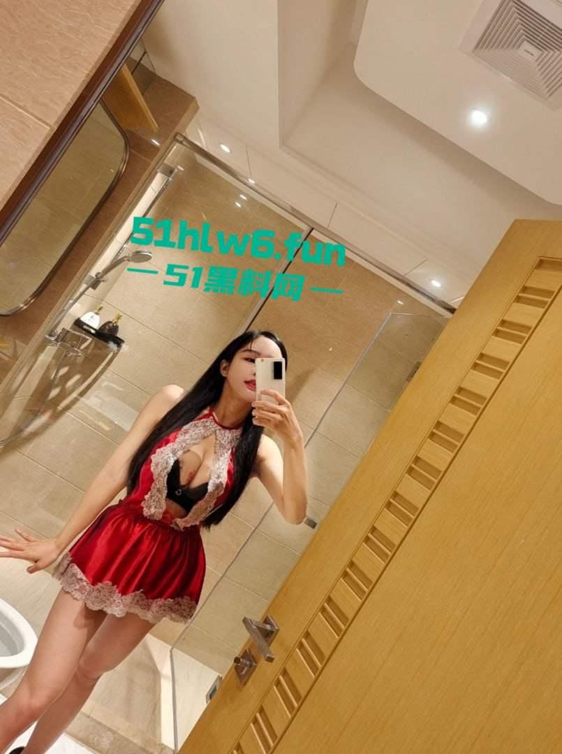 杭州顶级楼凤【南山波多野】绝美颜值大奶女神，身材高挑细腰翘臀这种极品骚鸡一定不便宜吧。-9