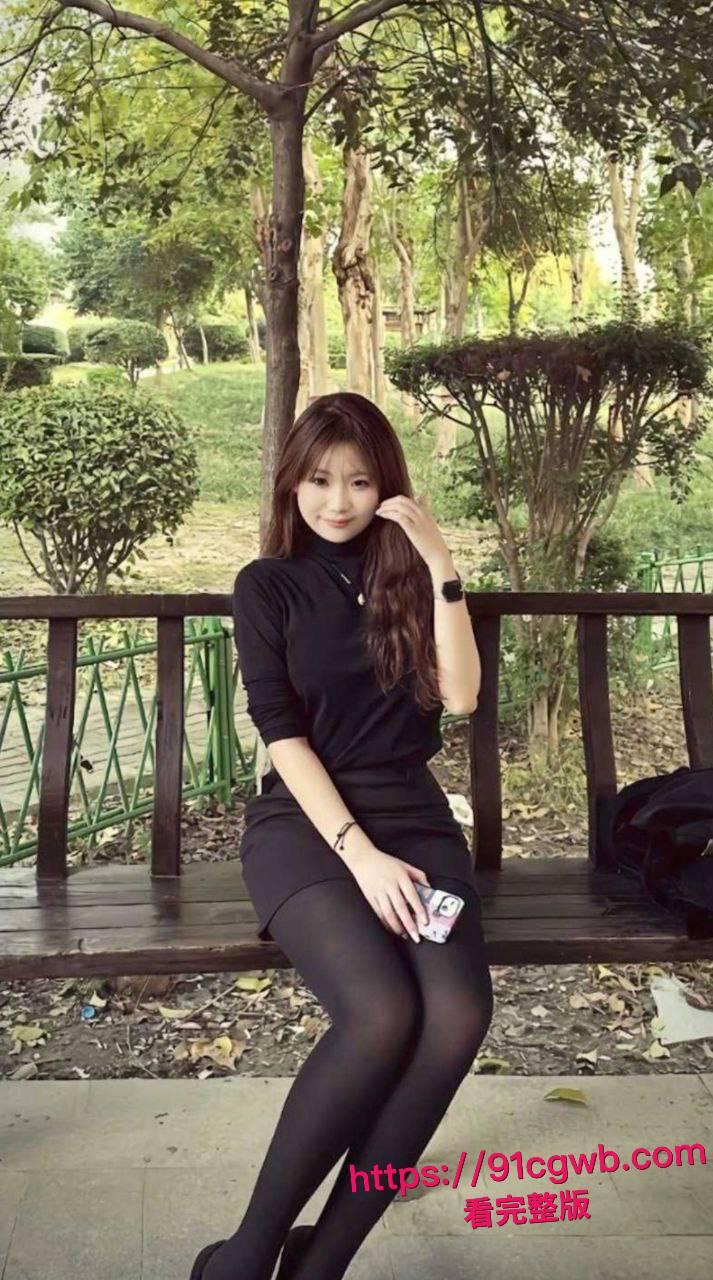 上海名校大四生李佳怡!为了五万块参加金主别墅的群P,三根滚烫鸡巴轮番口爆骚穴菊花双插,饥渴母狗浪叫扭腰迎合成沉沦肉便器-4