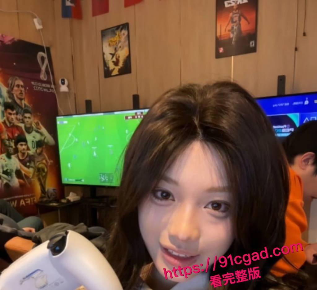 抖音17.8万粉天津理工女大学生 齐婧煊 艳照门-1