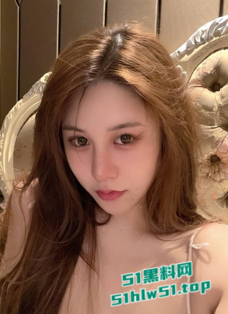 辽宁丹东极品御姐【李世黎】社交账号【苹果汁】娇嫩肌肤美乳浑圆，假屌猛插骚穴画面骚气逼人！-3