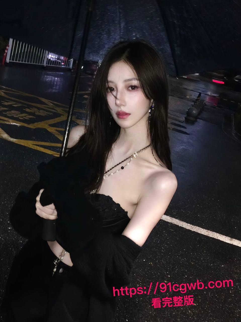 独家爆料!珠海斗门区李嘉颖反差婊属性全开,男友家中激情口交操逼内射,高潮淫叫浪到骨子里!-8