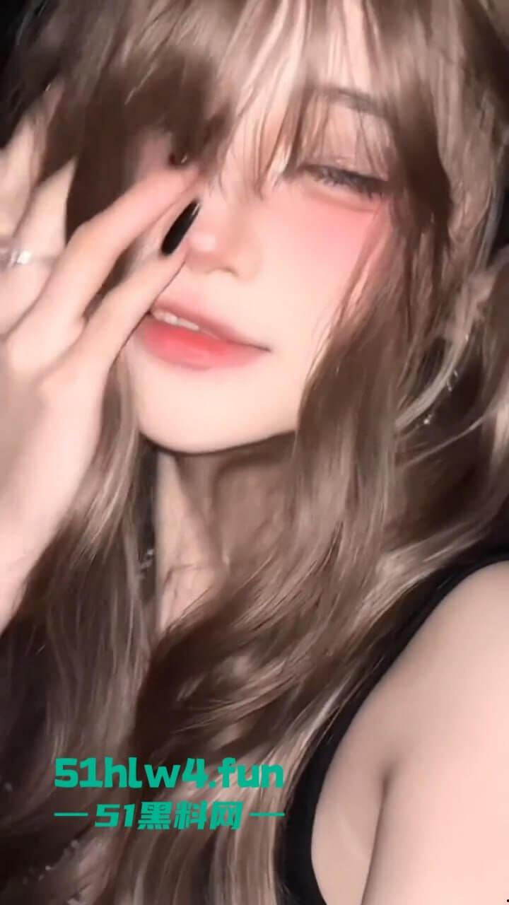 抖音coser小网红twenty-被曝本人【吴蝶菲】实名在约啪网站上约炮，求金主爸爸包养！-2