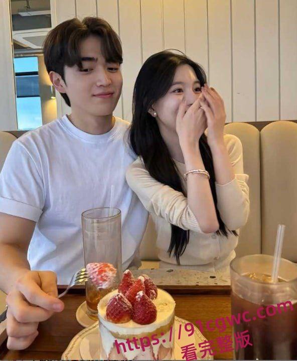 抖音360万粉网红ally惊天大瓜 38岁饥渴少妇 收下爱豆韩奎真礼物 不惜为爱冲锋跨国约炮-9