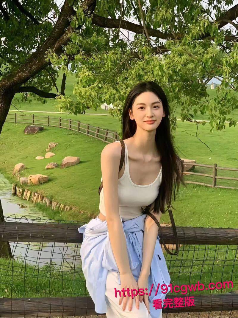 台湾顶级模特小婕黑料惊爆：猥琐摄影师下药迷奸，粉色自慰棒猛插高潮，摄影师爆操浪翻天！-2